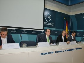 Presidencia del Consejo Territorial, al inicio de la reunión.